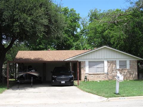 2406 14 TH Brownwood TX 76801