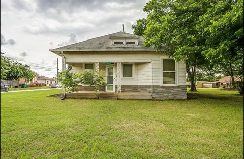 A home in Jacksboro