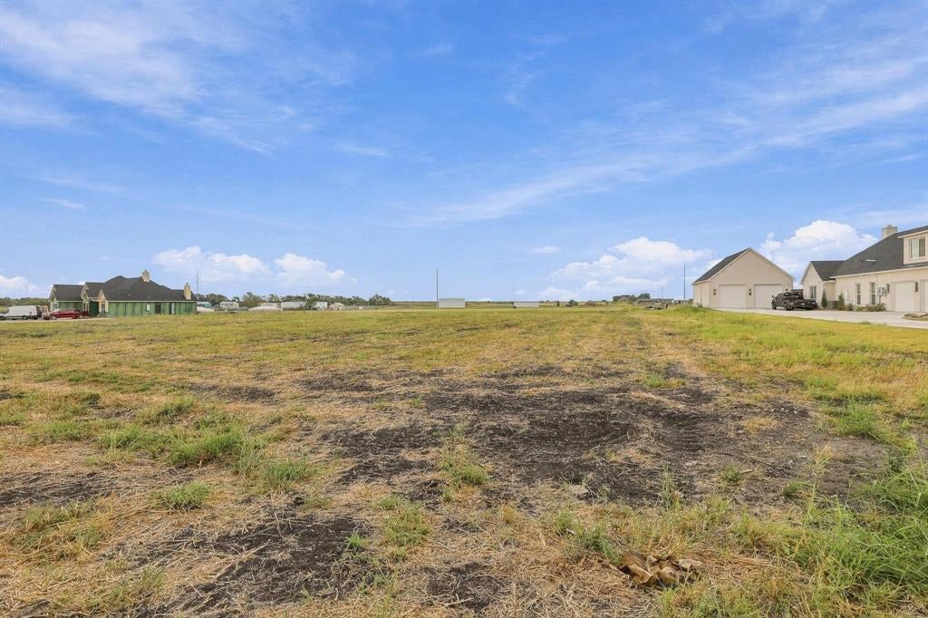 1951 County Road 2162