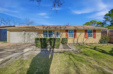 1016 Calcutta Street Hurst TX 76053