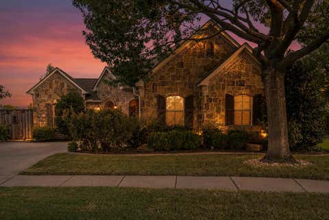 Photo of 613 Sophie Lane, Colleyville, TX 76034 (MLS # 21360901)