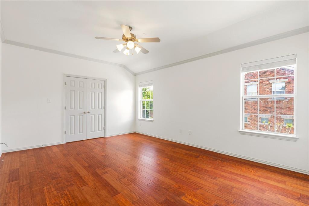 Chateaux Of Allen Twnhms The - Residential