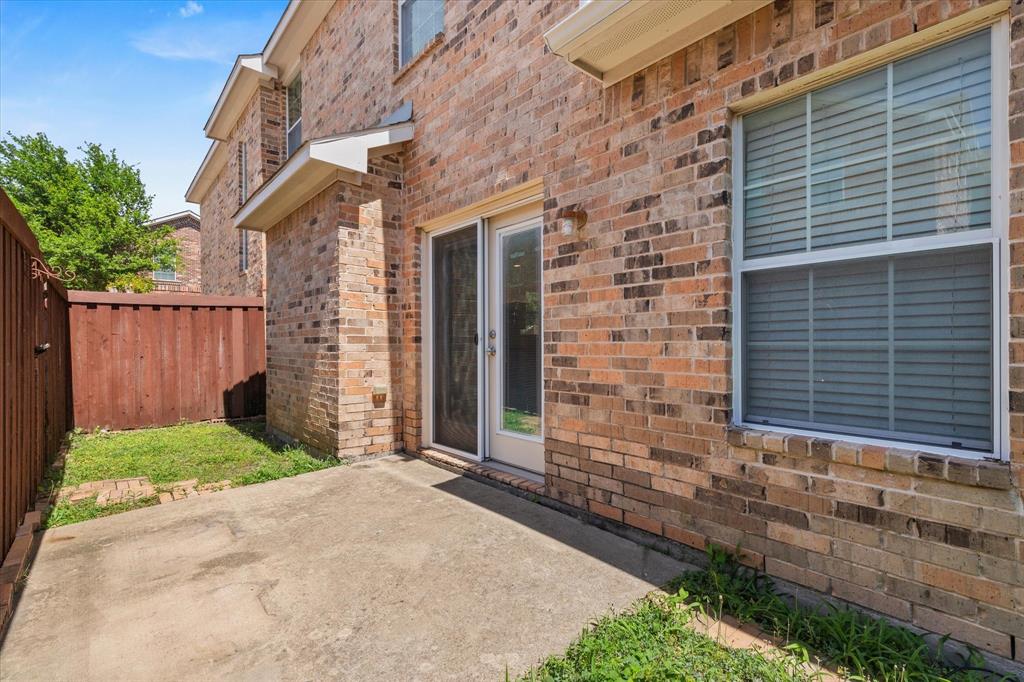 Chateaux Of Allen Twnhms The - Residential