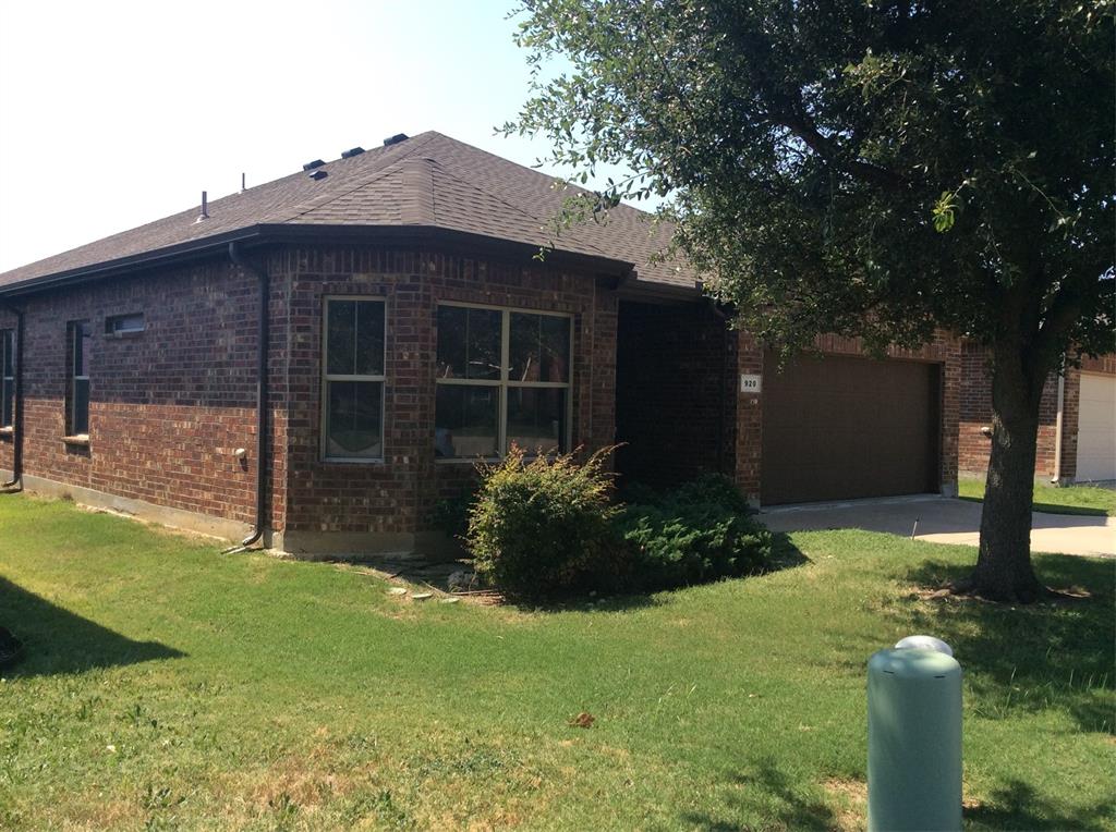 920 Iona Drive