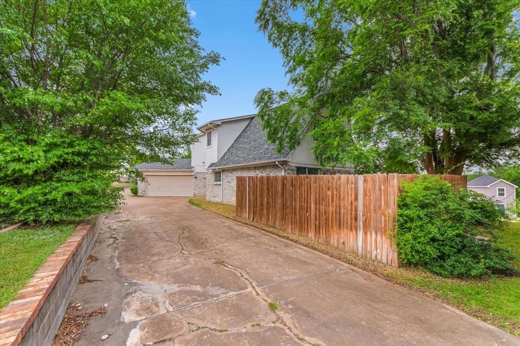 Sutton Place - Residential