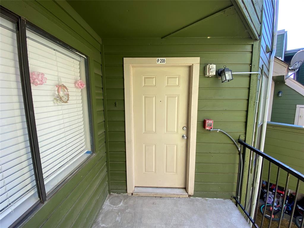 Richland Trace Condos - Residential