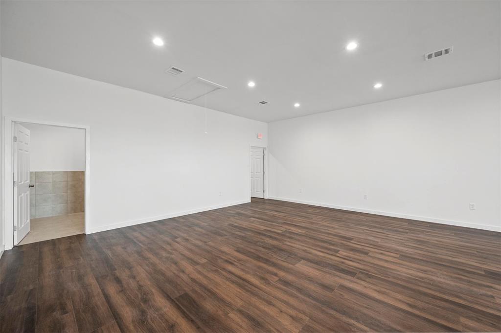 Liberty Grove Office Complex Bld - Commercial Lease