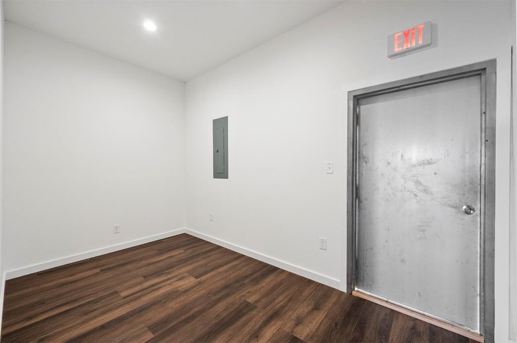 Liberty Grove Office Complex Bld - Commercial Lease