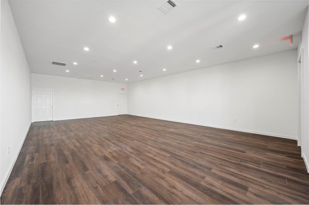 Liberty Grove Office Complex Bld - Commercial Lease