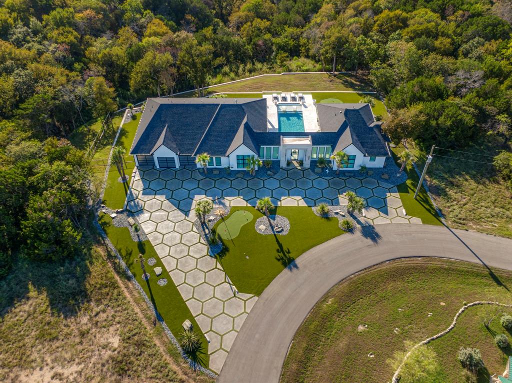 10039 Crestridge Drive