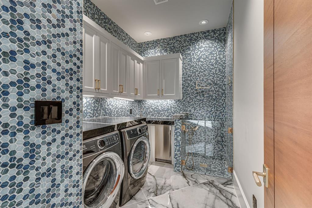 White Bluff #10 - Residential