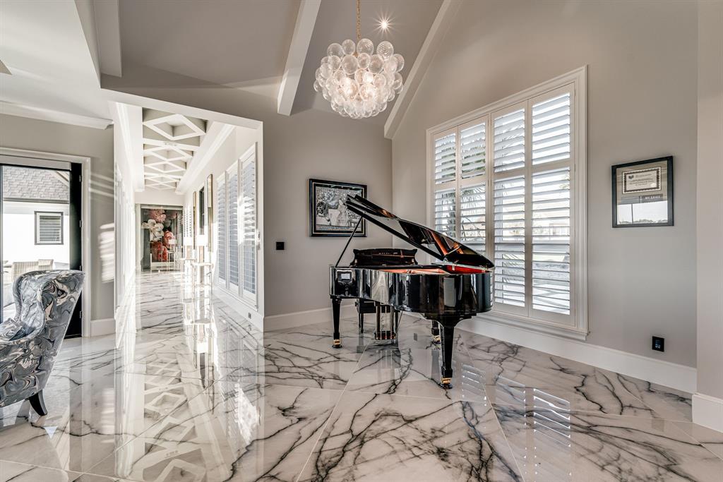 White Bluff #10 - Residential