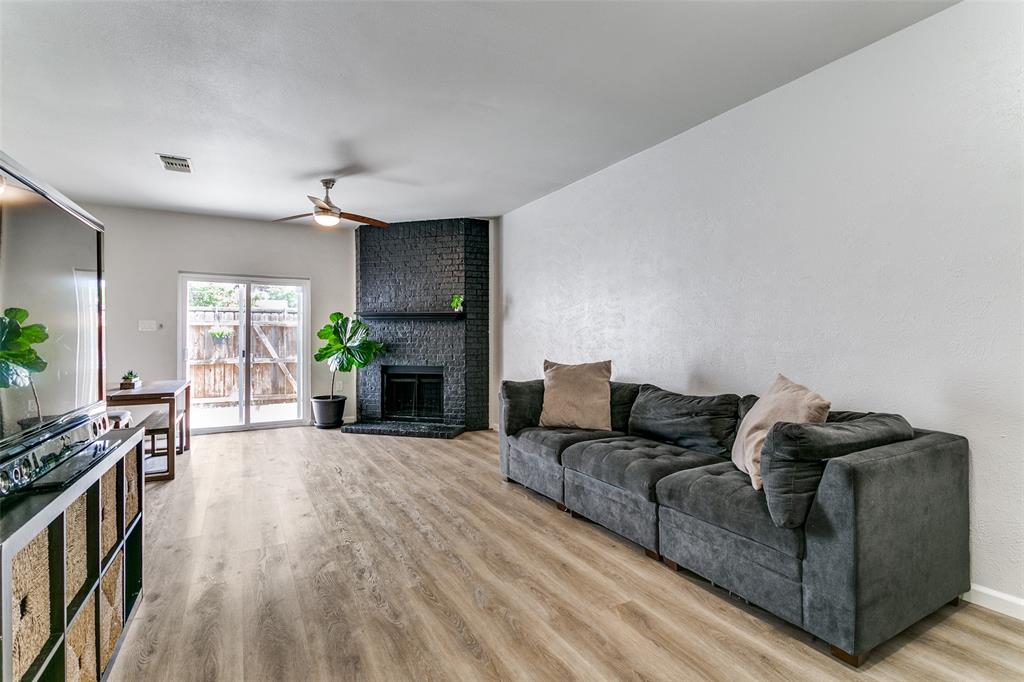 238 Samuel Boulevard T2