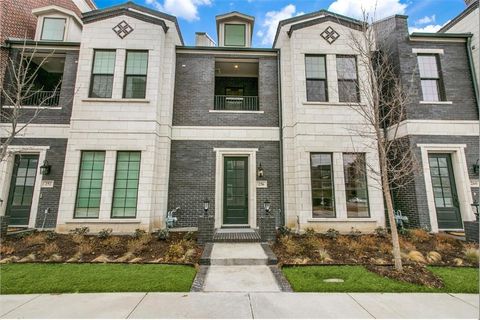 256 Crockett Street Roanoke TX 76262