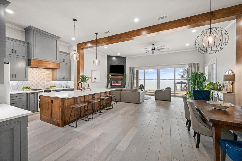 Diamond Point - Residential