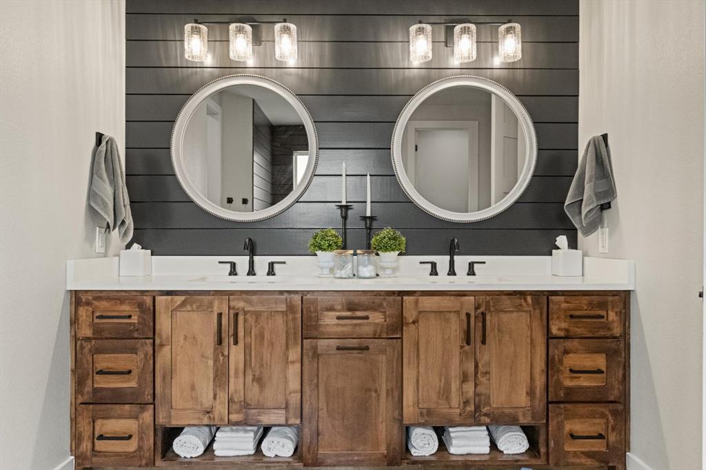 Diamond Point - Residential