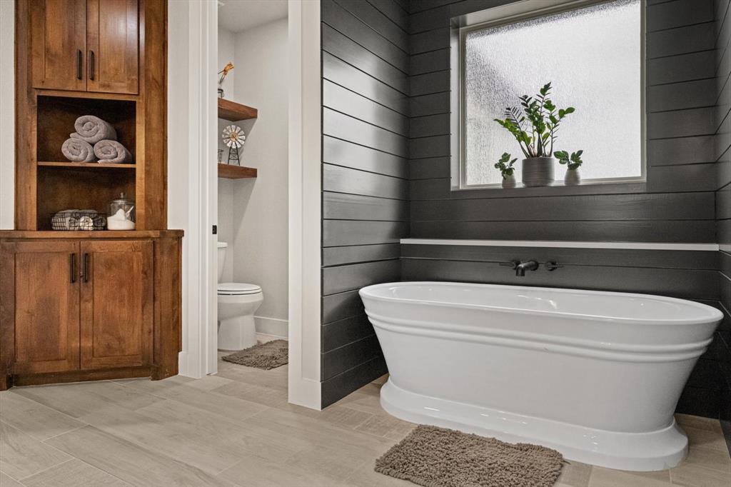 Diamond Point - Residential