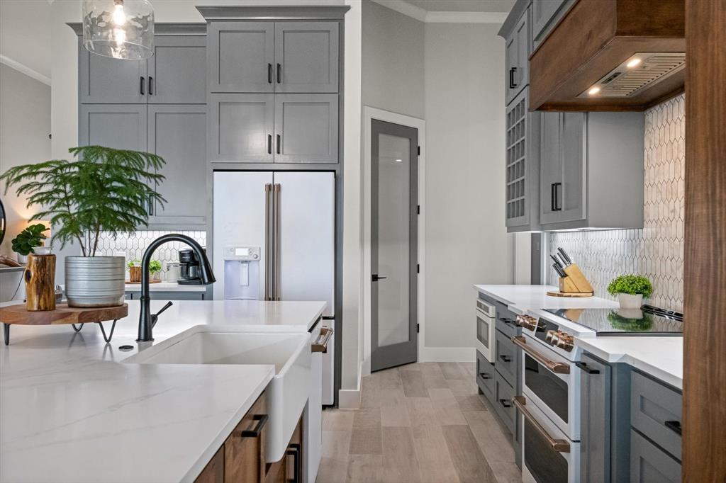 Diamond Point - Residential