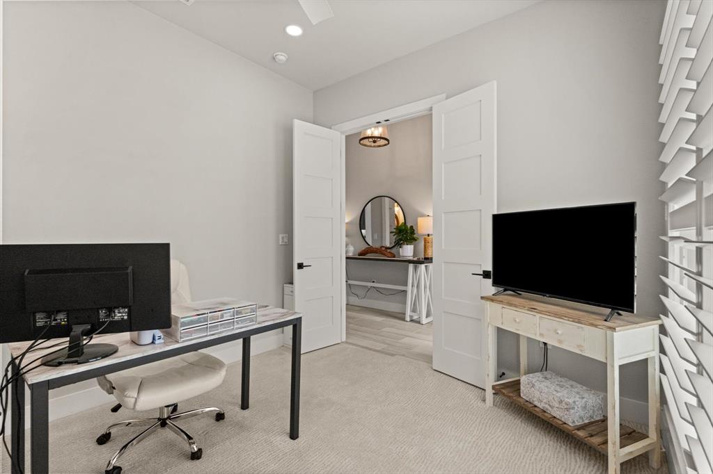 Diamond Point - Residential