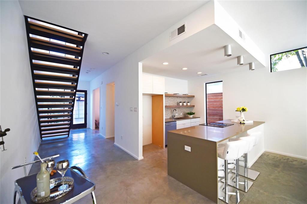 Ross Ave - Residential Lease