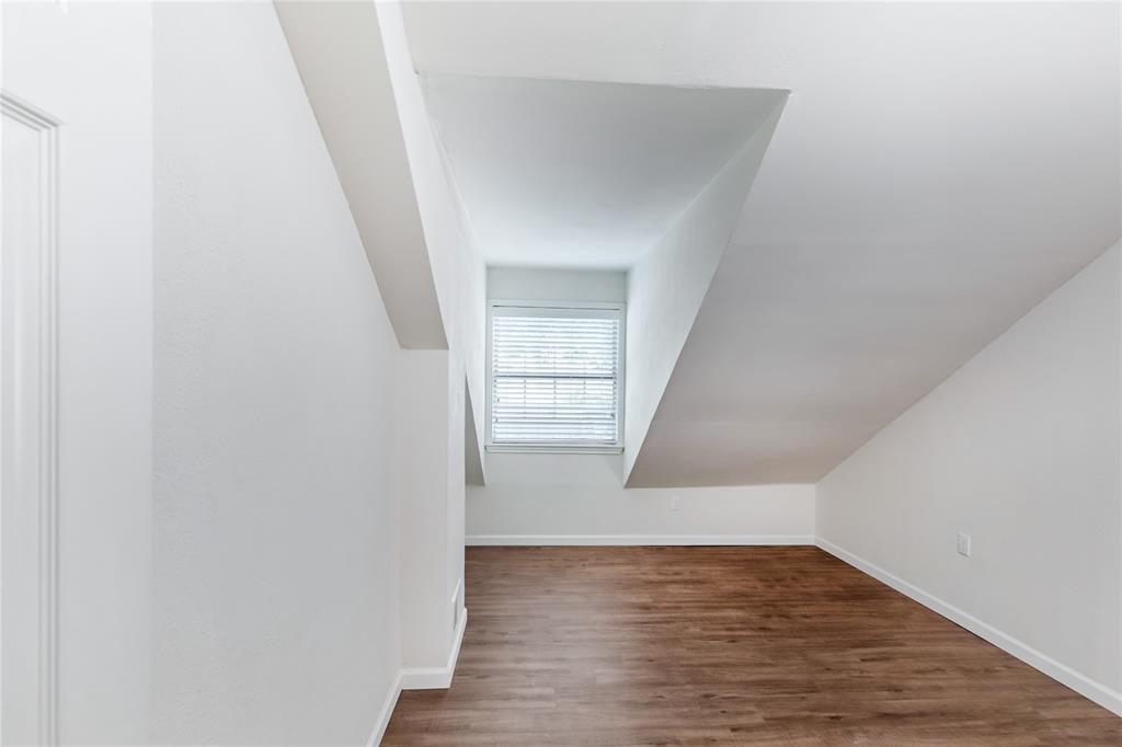 Williamsburg Condo Ph 01 - Residential