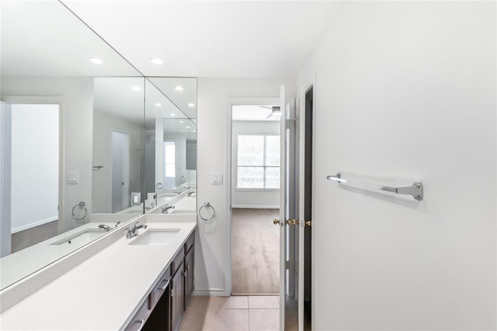 Williamsburg Condo Ph 01 - Residential