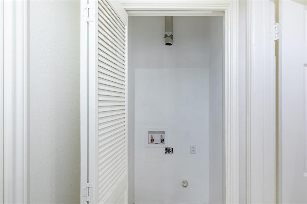 Williamsburg Condo Ph 01 - Residential
