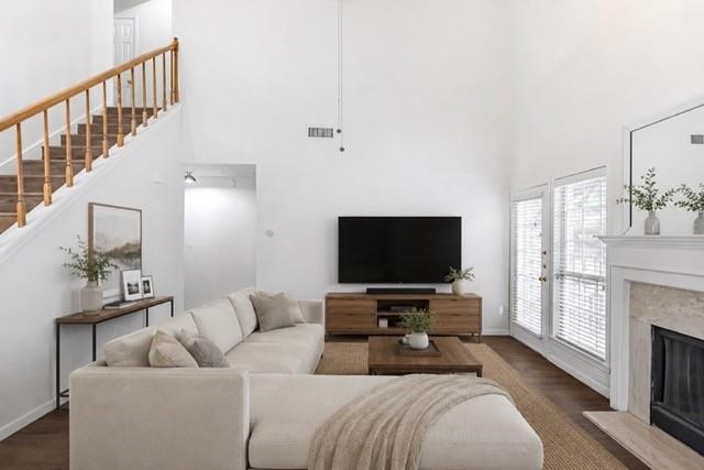 Williamsburg Condo Ph 01 - Residential