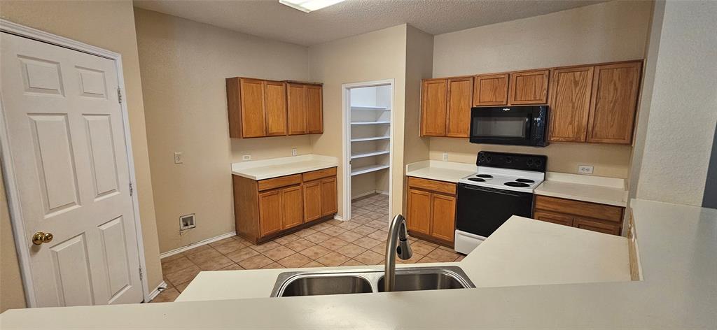 Hickory Ridge Ph Two - Residential Lease