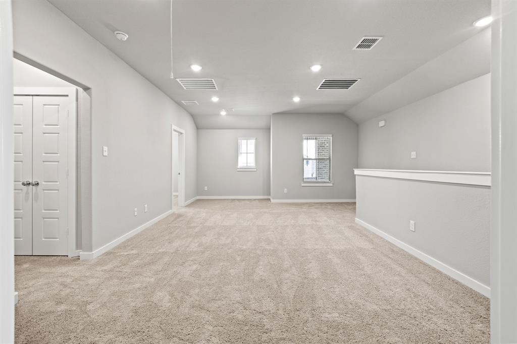 SOUTHRIDGE - Residential