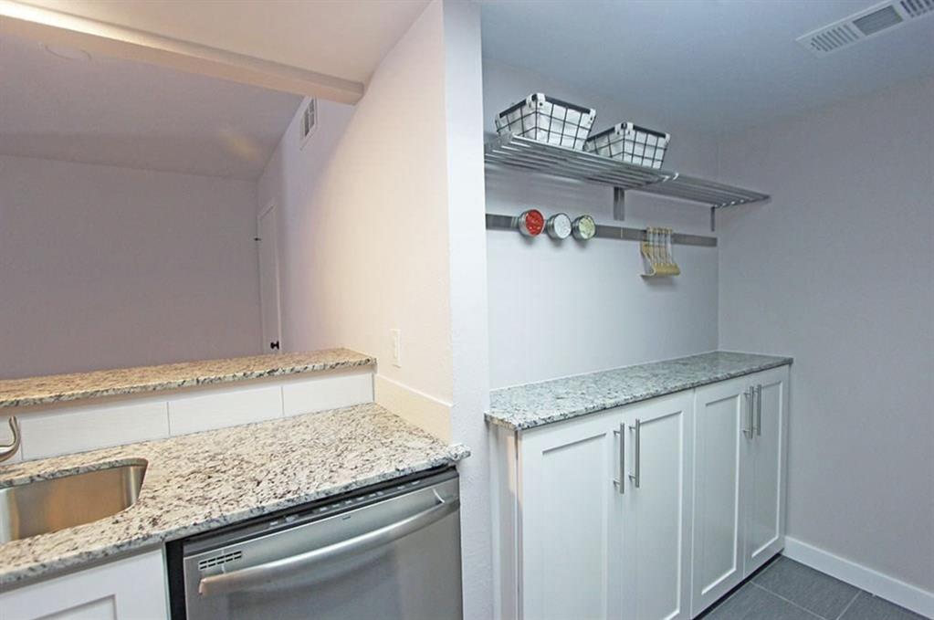 Las Colonitas Condo - Residential