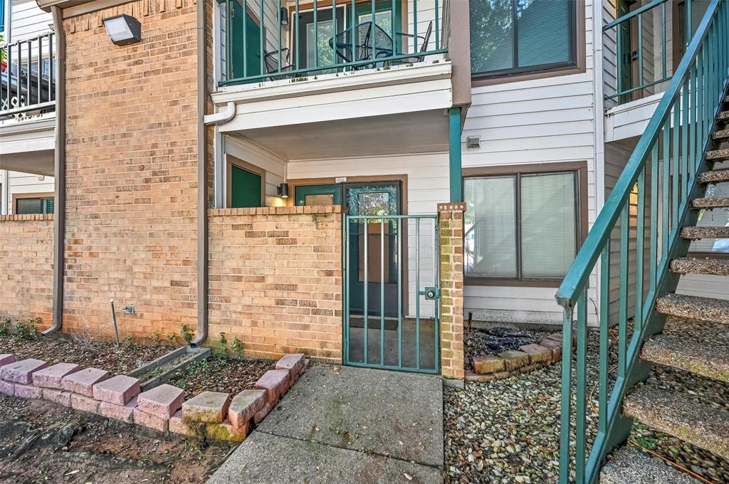 Arlington Oaks Condo - Residential Lease