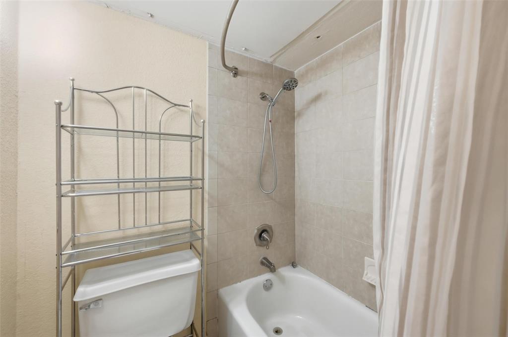 Arlington Oaks Condo - Residential Lease