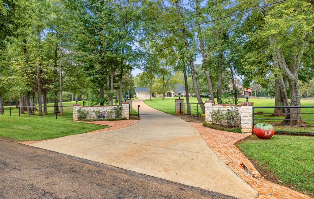 1125 County Road 1401