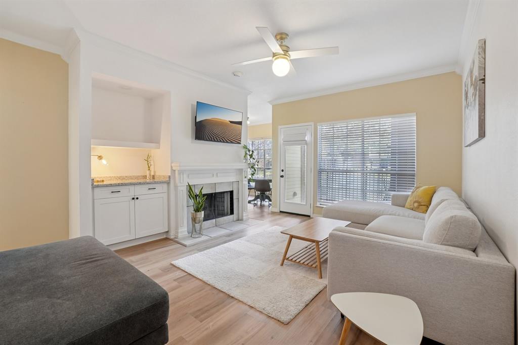 Lakeshore Condo - Residential