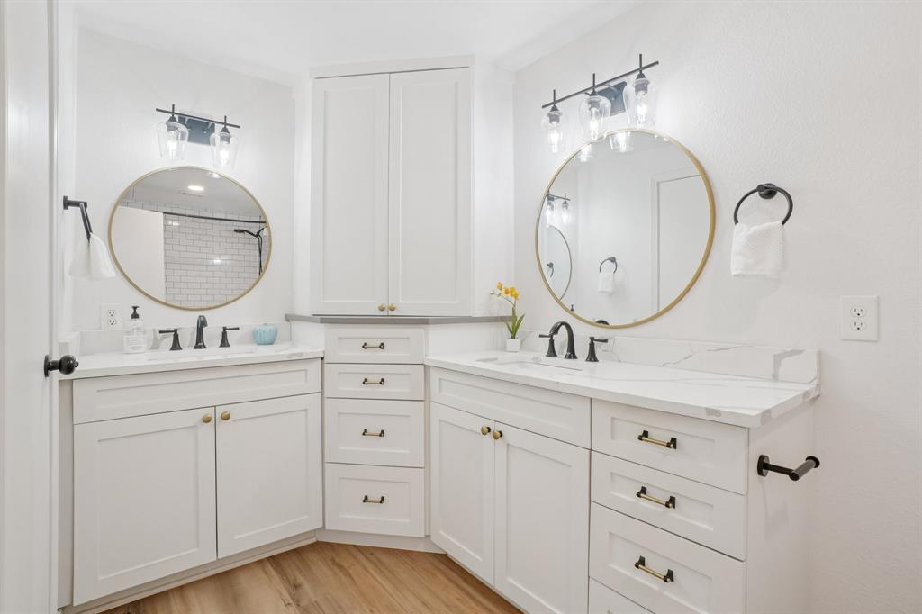 Lakeshore Condo - Residential