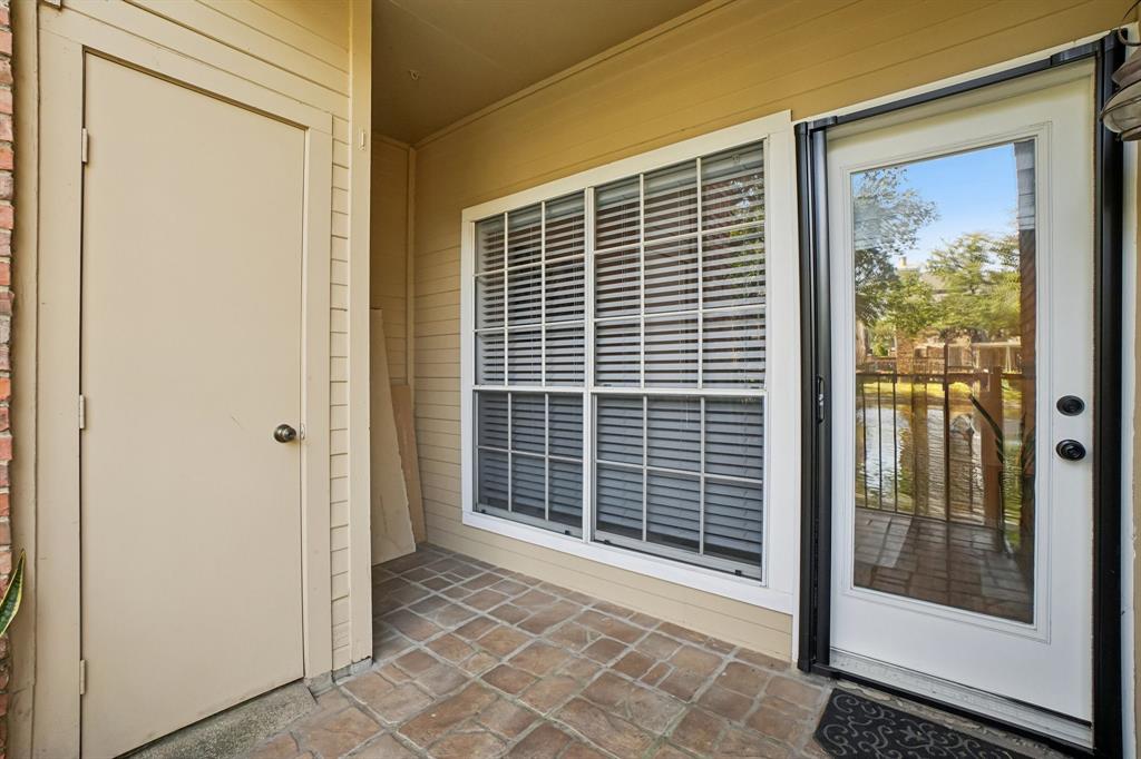 Lakeshore Condo - Residential