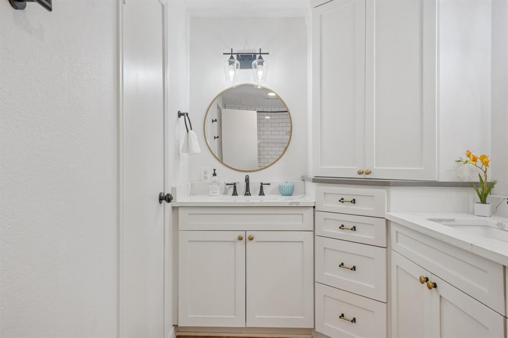 Lakeshore Condo - Residential