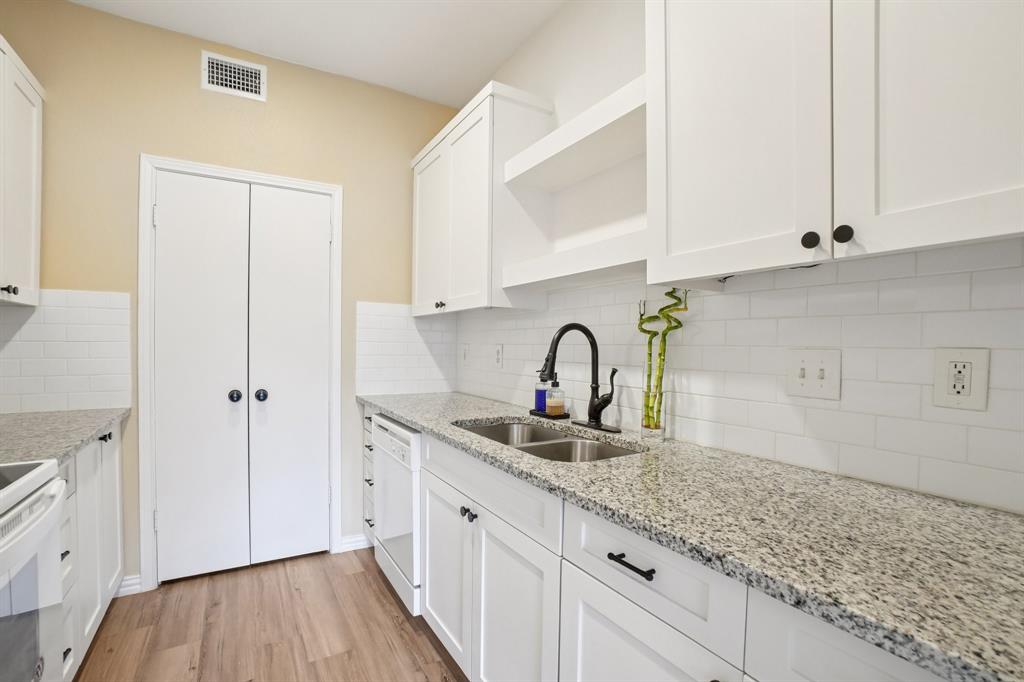 Lakeshore Condo - Residential