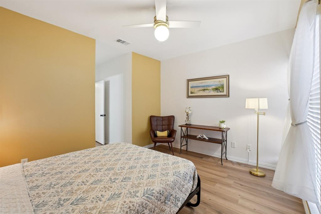 Lakeshore Condo - Residential