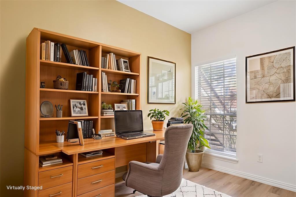 Lakeshore Condo - Residential