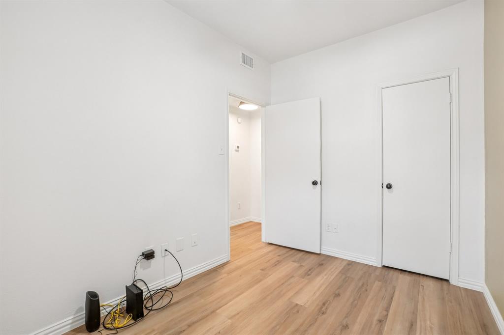 Lakeshore Condo - Residential