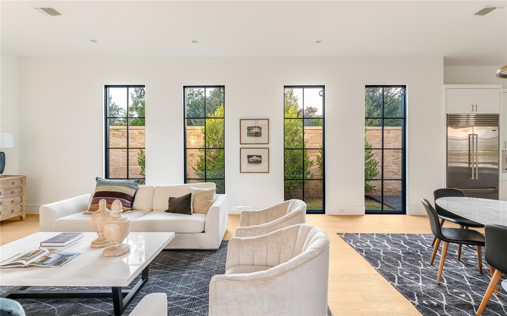 Preston Hollow Village Ph Three - Residential