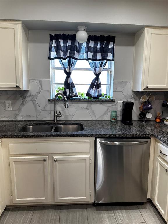 Mountain Creek Twnhs 02 - Residential