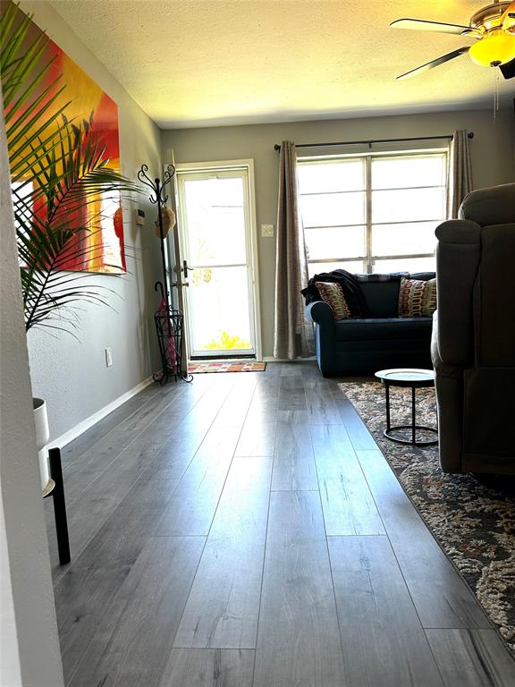 Mountain Creek Twnhs 02 - Residential