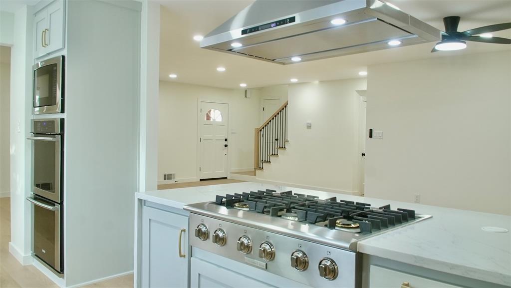 9920 Greenfield Drive