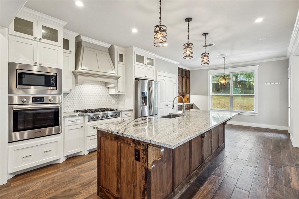 12090 Hackberry Hollow