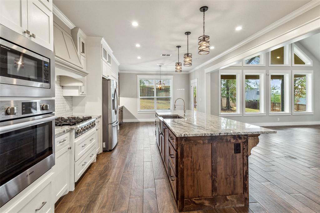 12090 Hackberry Hollow