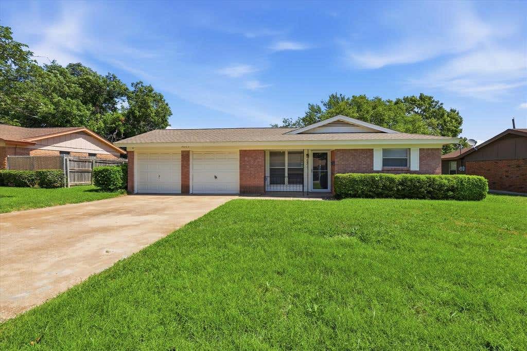 Photo of 8804 Myra Street, White Settlement, TX 76108 (MLS # 21281040)
