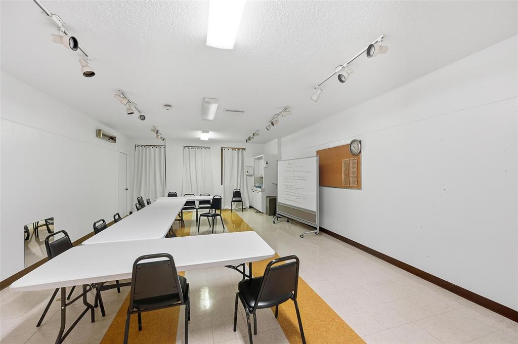 North Fort Worth - Commercial Sale